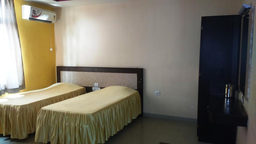 Hotel Parshuram Guwahati Zewnętrze zdjęcie