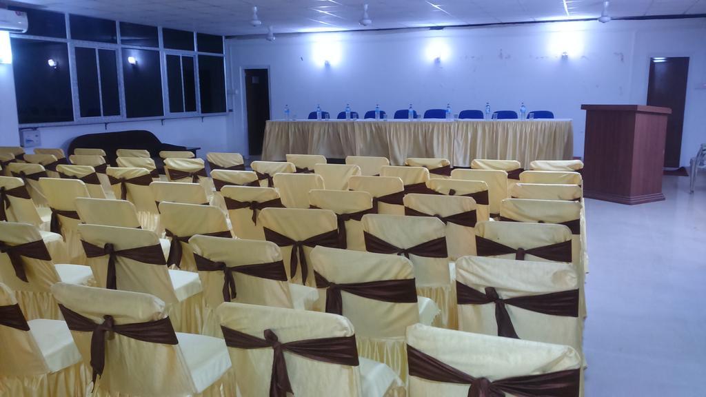 Hotel Parshuram Guwahati Zewnętrze zdjęcie