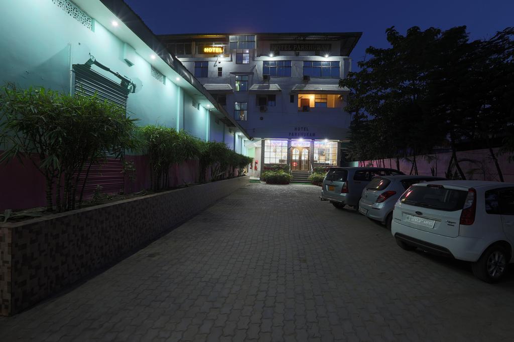 Hotel Parshuram Guwahati Zewnętrze zdjęcie